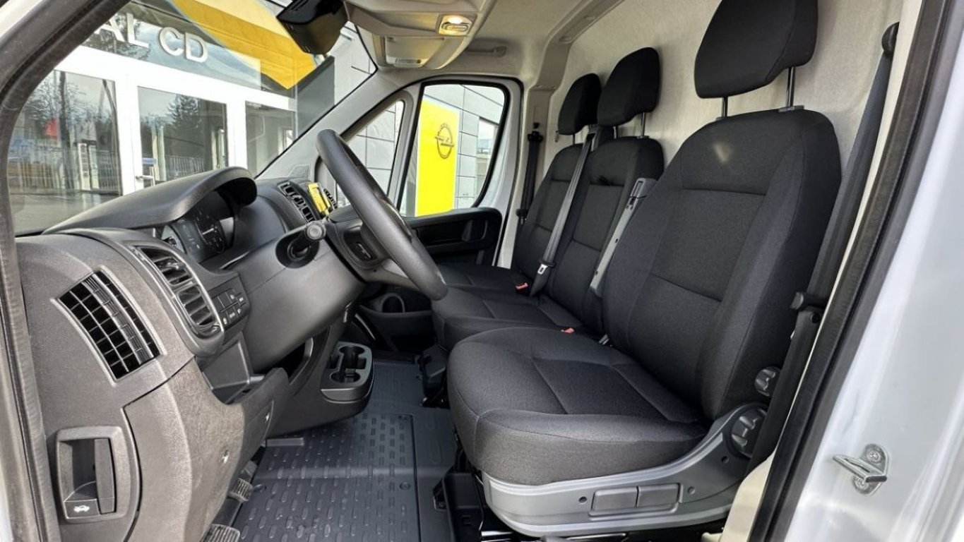Opel Movano