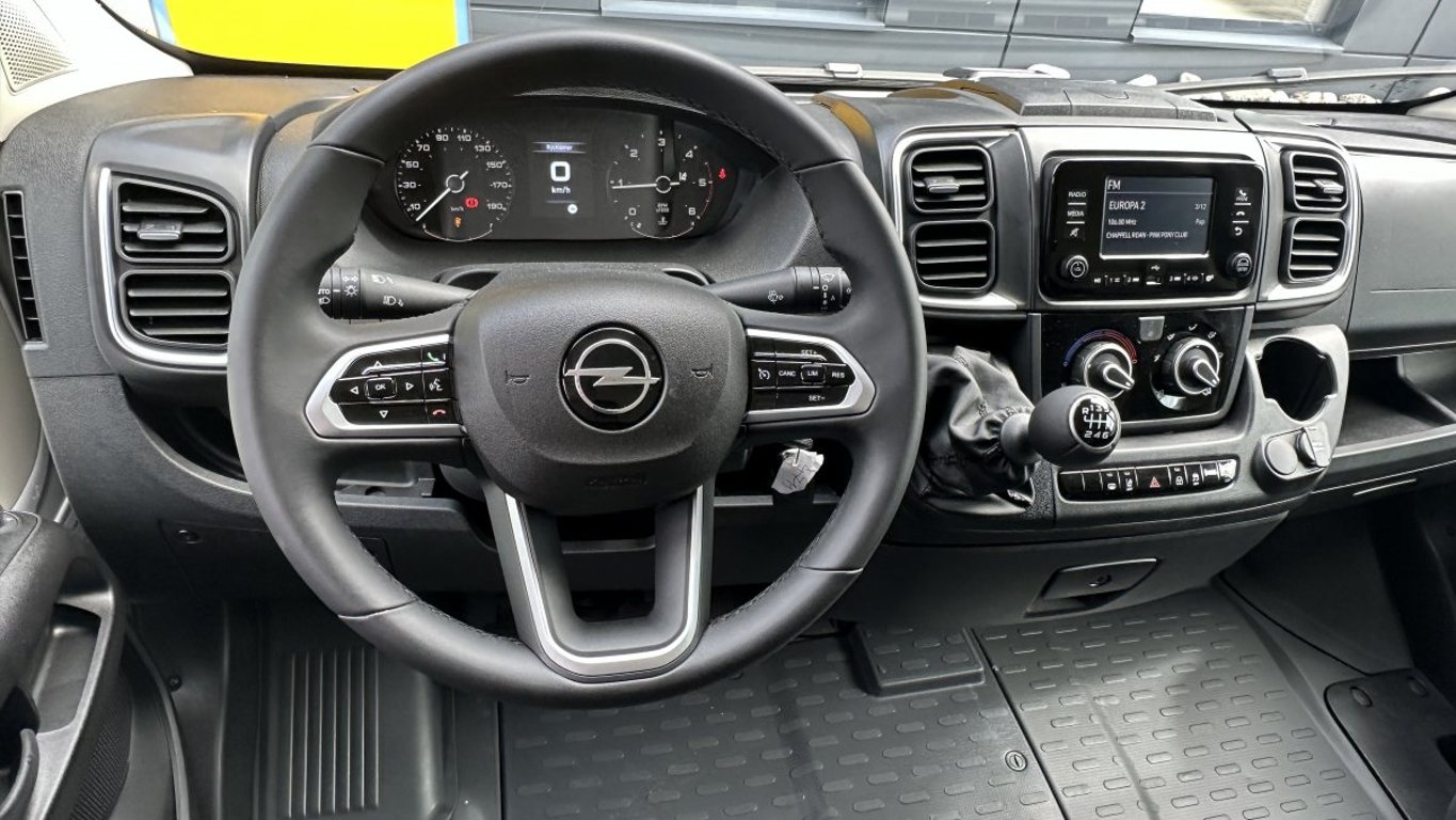 Opel Movano