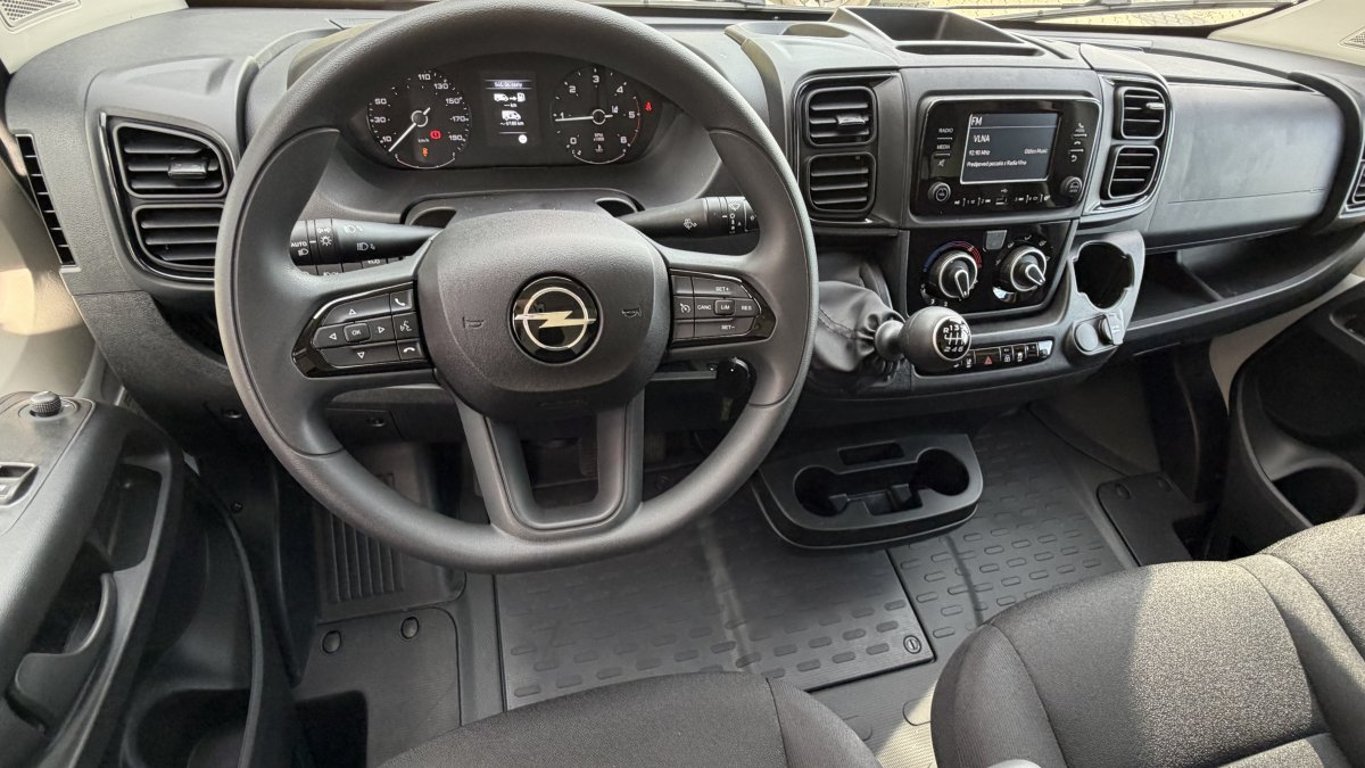 Opel Movano